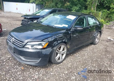 2014 Volkswagen Passat 2.5L Se from USA, damaged, VIN 1VWBP7A34EC014203